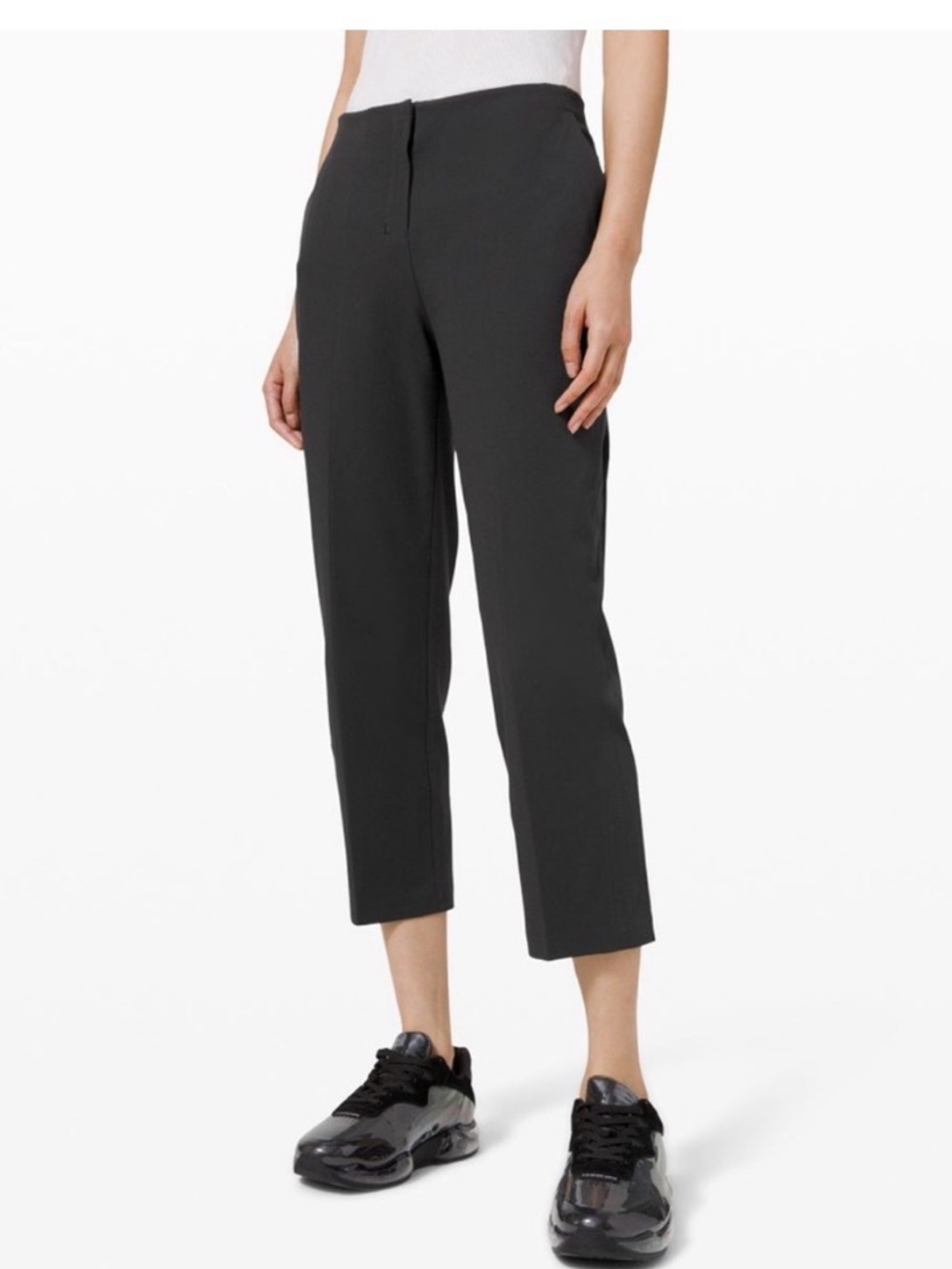 lululemon athletica Black cropped dress golf pants 23” size 4 mid rise
